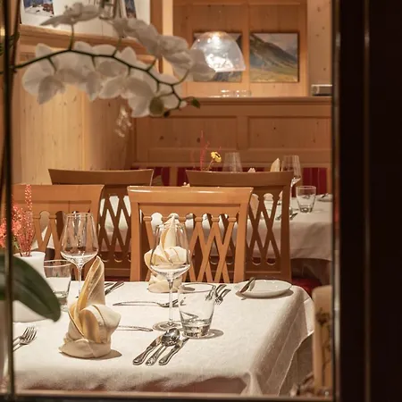 Hubertus, 3 Sterne Superior Otel Lech am Arlberg